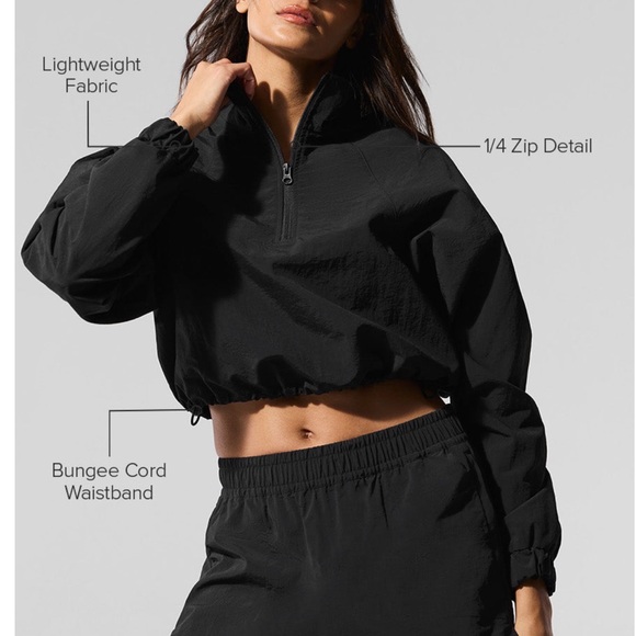 ALO Yoga Black High-Collar 1/4 zip - Picture 3 of 3